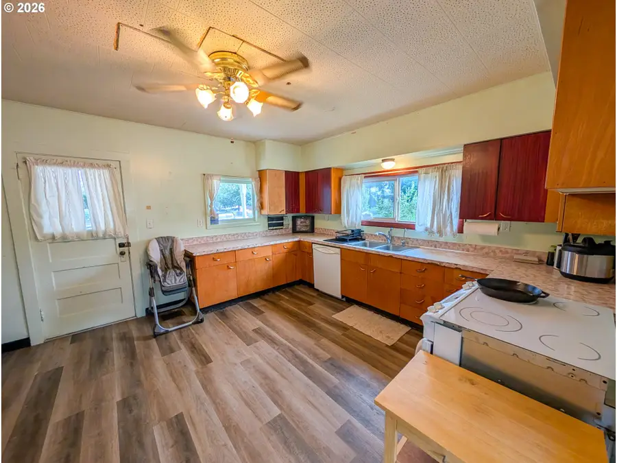 2104 1st St, La Grande, OR 97850 - #3