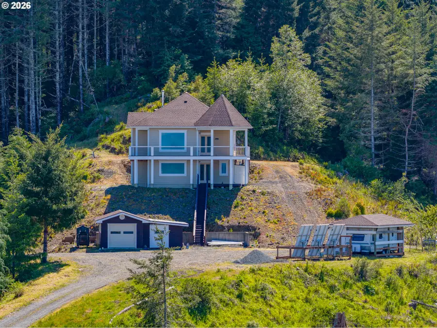 46345 Dement Creek Rd, Broadbent, OR 97458 - #2