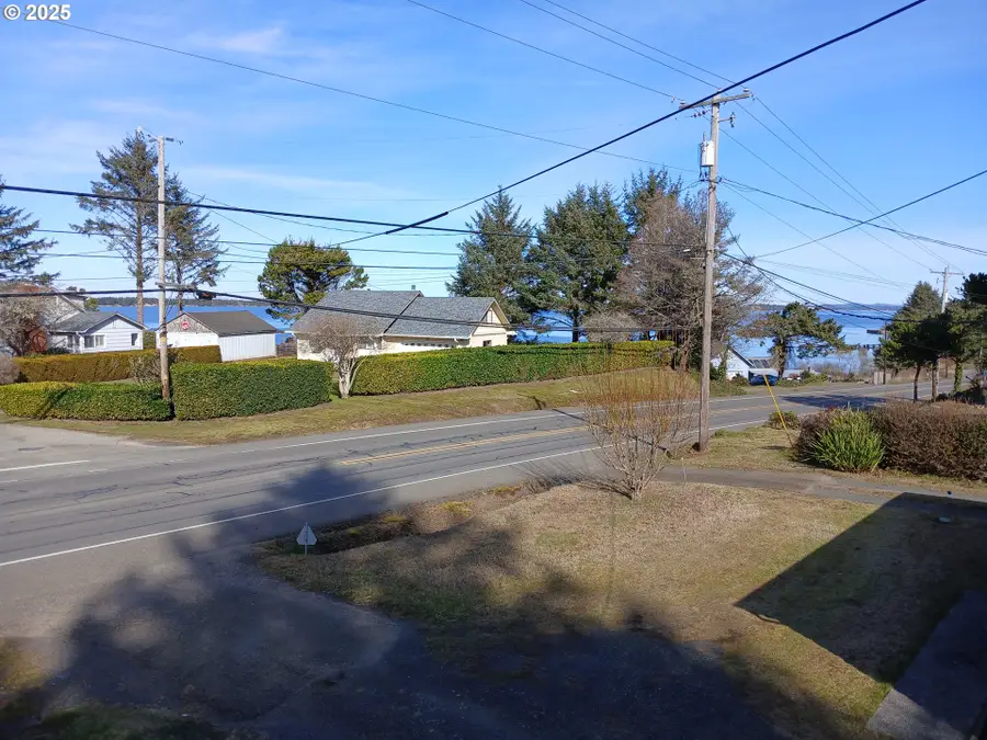91618 Cape Arago Hwy, Barview, OR 97420 - Image #2