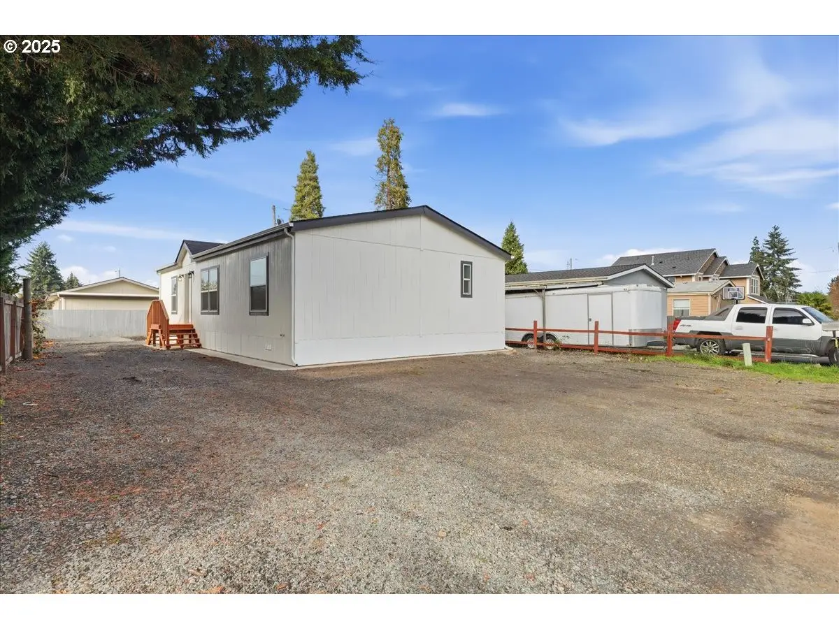 20815 Walnut St, Aurora, OR 97002 - Image #1