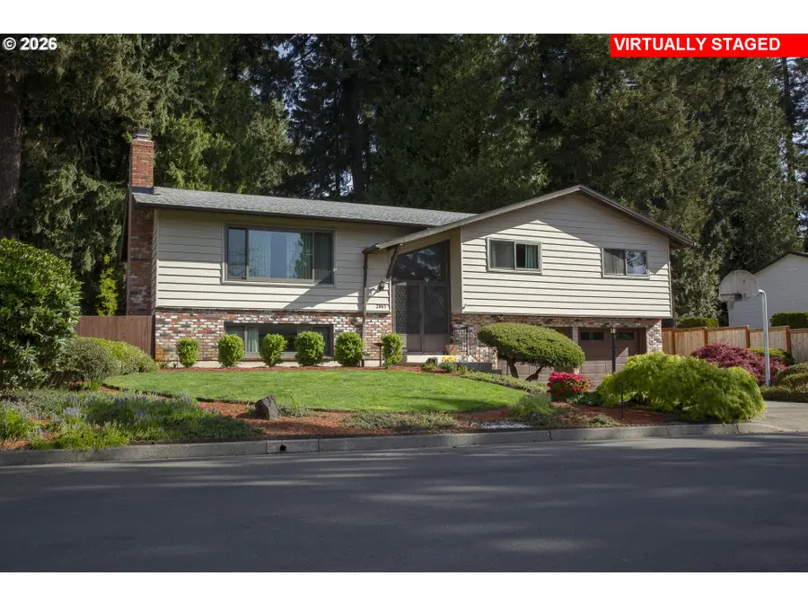 2883 SE Spruce St, Hillsboro, OR 97123 - #2