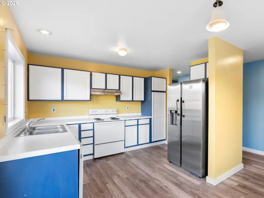 3220 Midway Rd, Odell, OR 97031 - Image #2