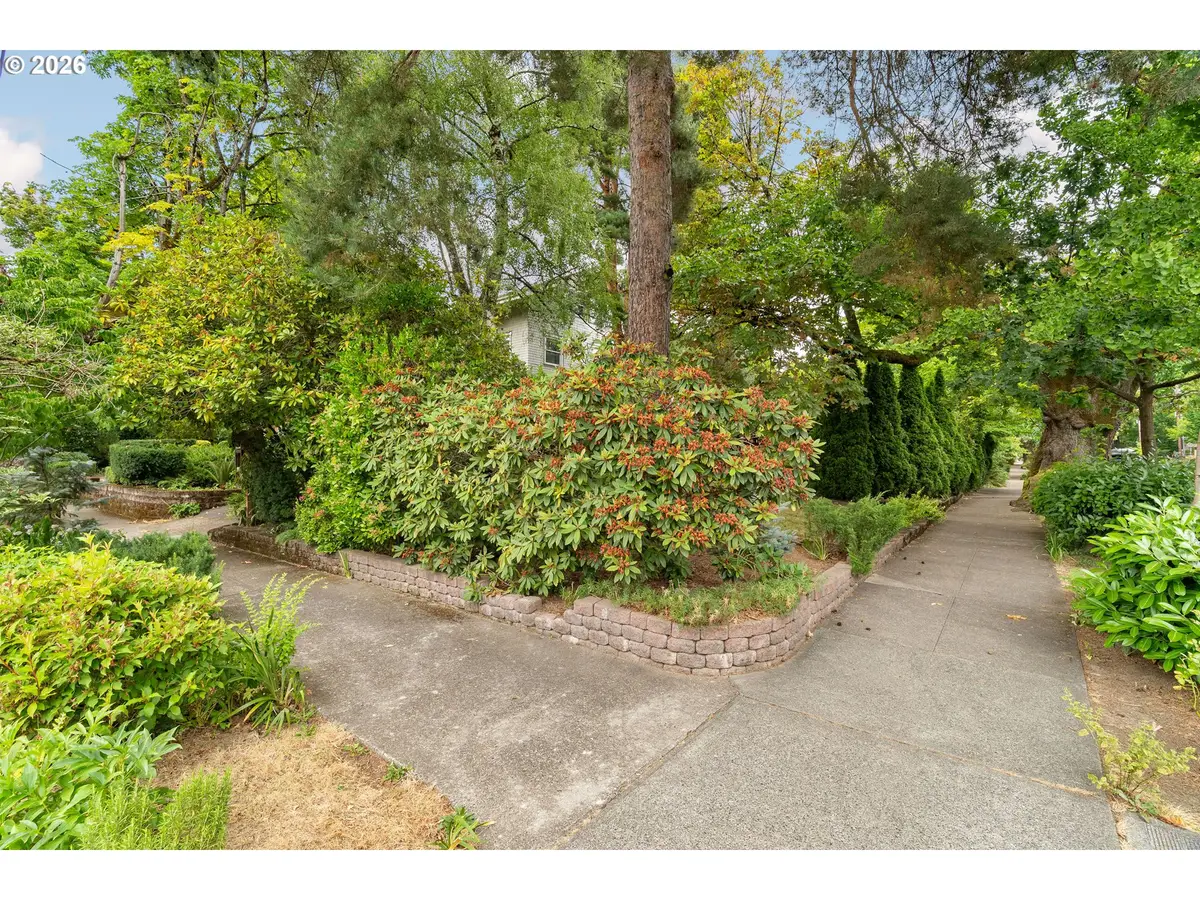2116 NE 18th Ave, Portland, OR 97212 - #1