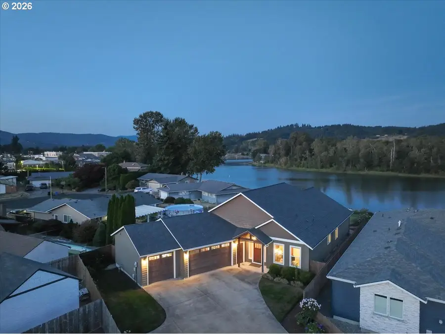 450 Lilac Ln, Woodland, WA 98674 - #2
