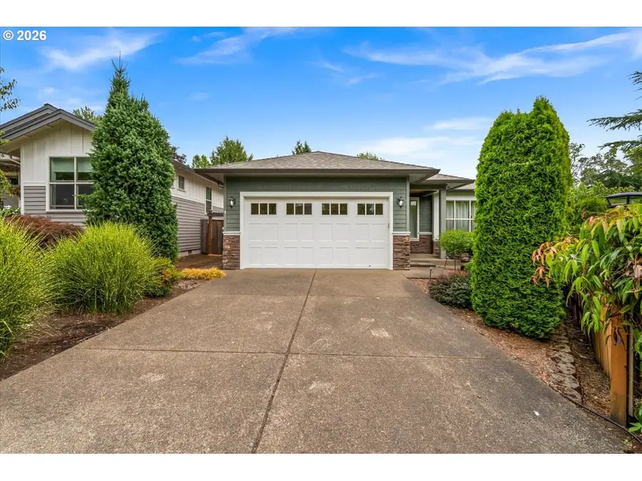 424 Forest Pl, Forest Grove, OR 97116 - #3
