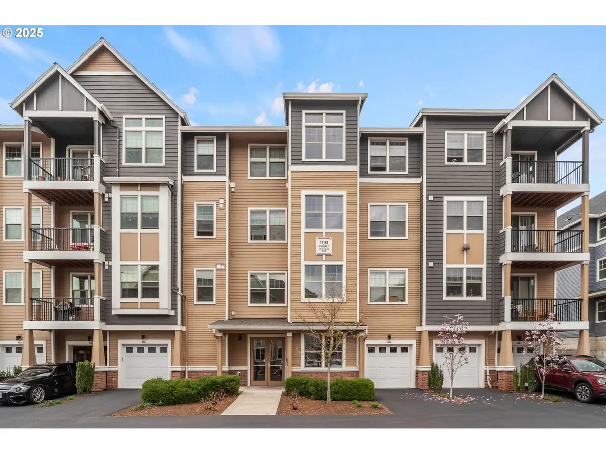 17181 SW Snowdale St #204, Beaverton, OR 97007 - Image #1