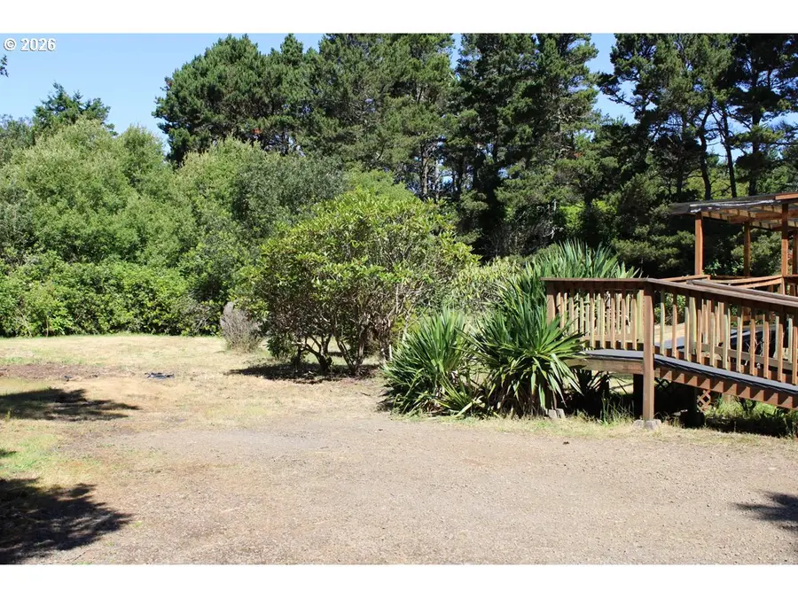 4789 Rhododendron Loop, Florence, OR 97439 - #3