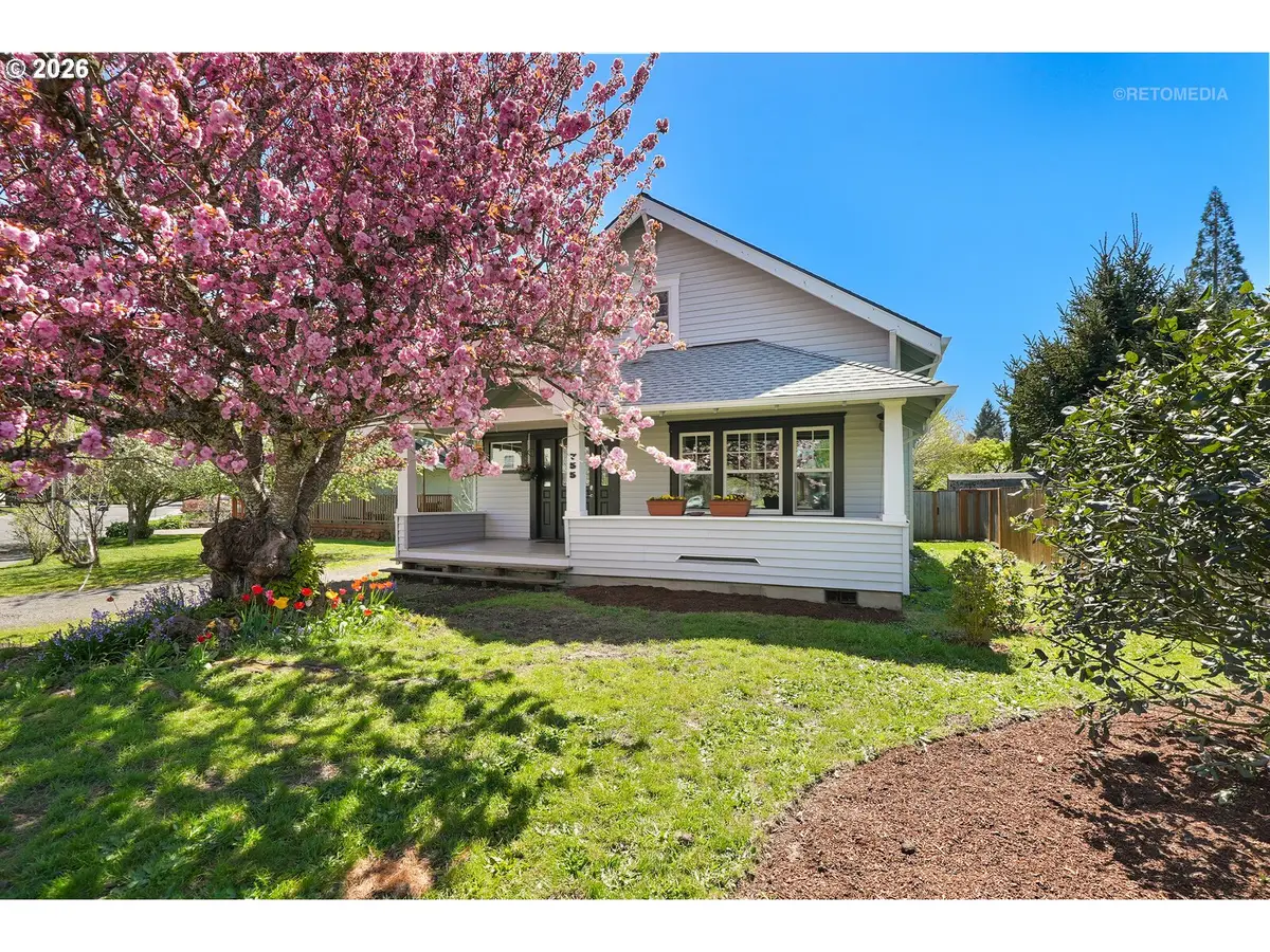 755 NW Wallace Rd, McMinnville, OR 97128 - #1