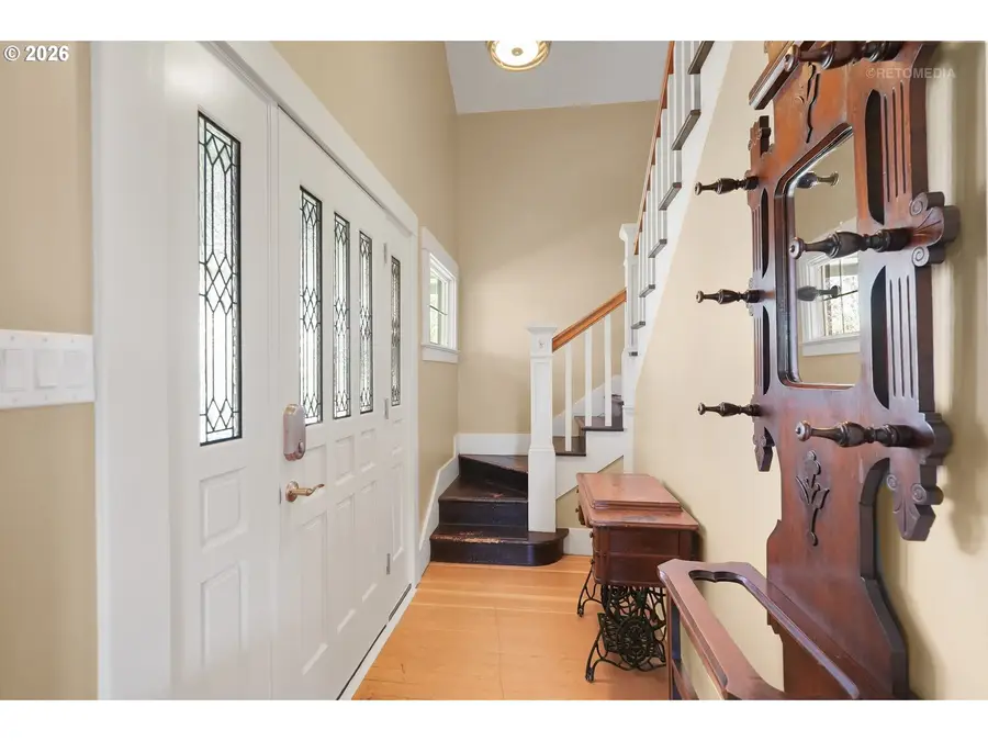 755 NW Wallace Rd, McMinnville, OR 97128 - #3