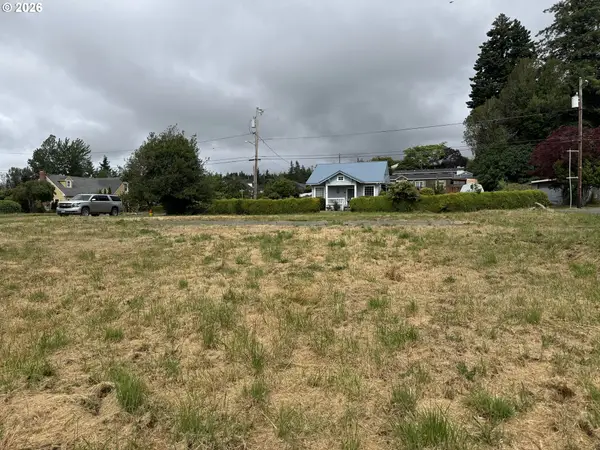206 Border St, MyrtlePoint, OR 97458