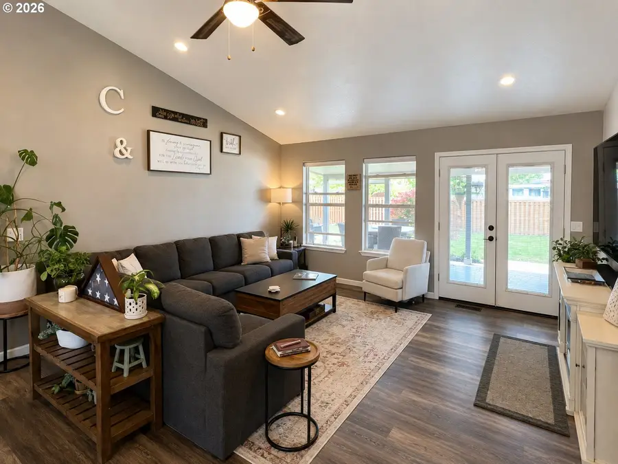 1356 SW 6th St, Hermiston, OR 97838 - #3