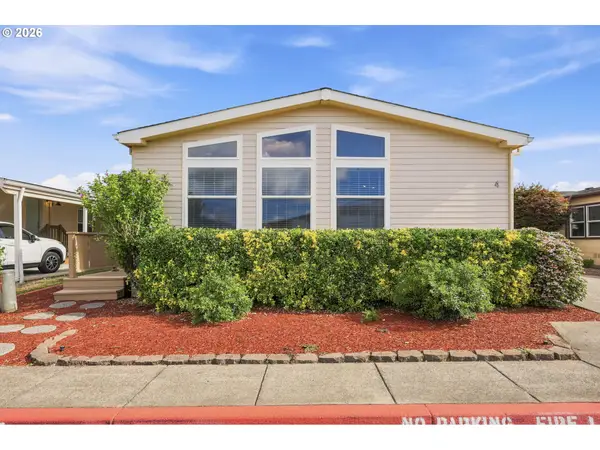 1000 S Mckern Ct #4, Newberg, OR 97132