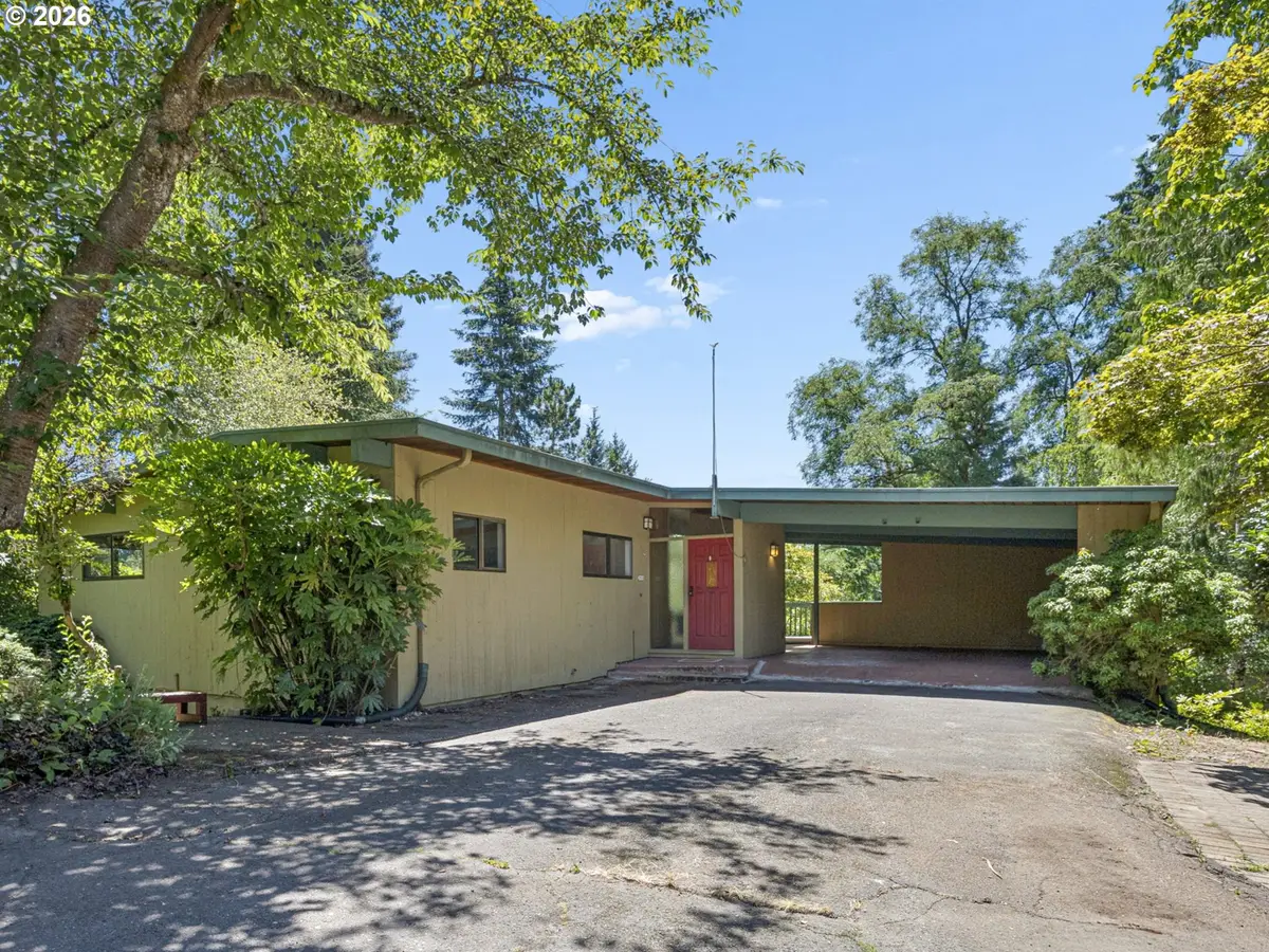 2950 SW Sunset Blvd, Portland, OR 97239 - #1