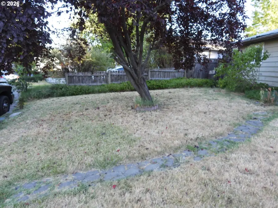 130 Sharon Dr, Phoenix, OR 97535 - #2
