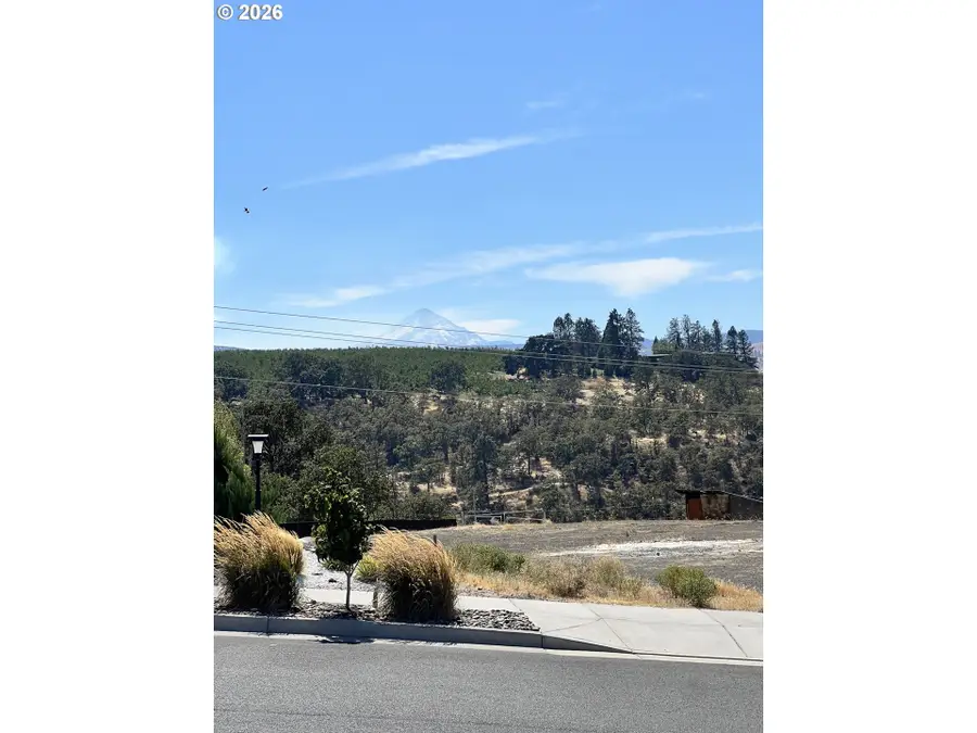 435 W 21st St, The Dalles, OR 97058 - #3