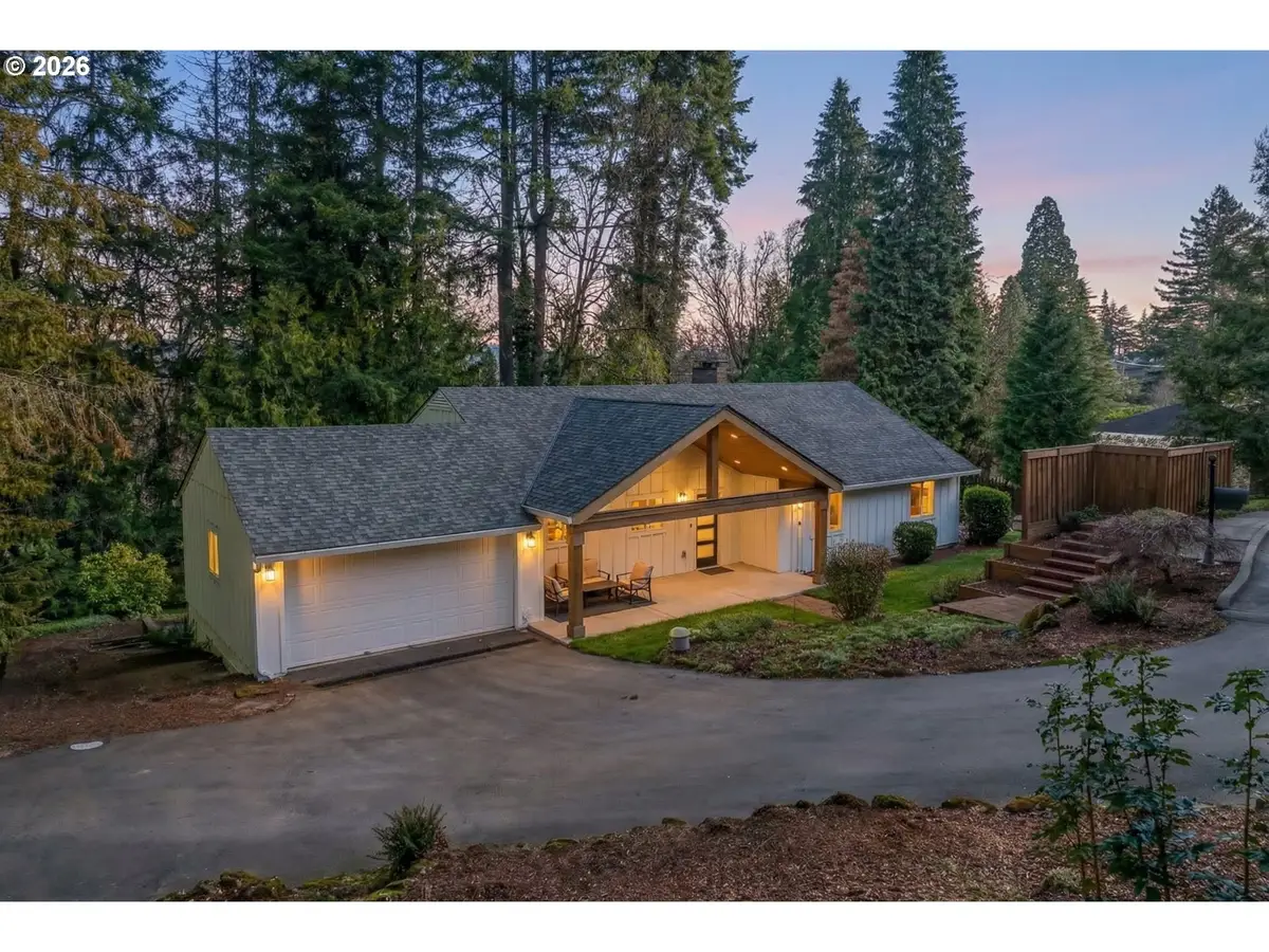 11404 S Breyman Ct, Portland, OR 97219 - Image #1