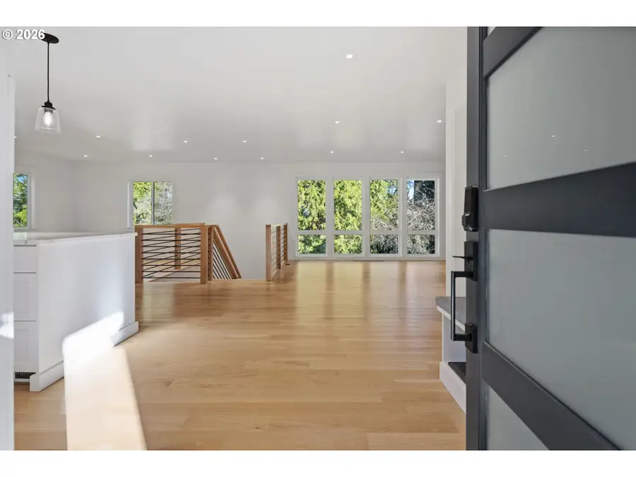 11404 S Breyman Ct, Portland, OR 97219 - Image #3