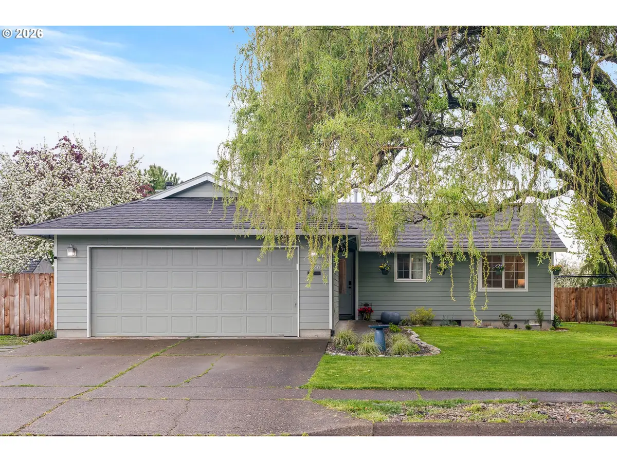 726 S Linden St, Cornelius, OR 97113 - #1