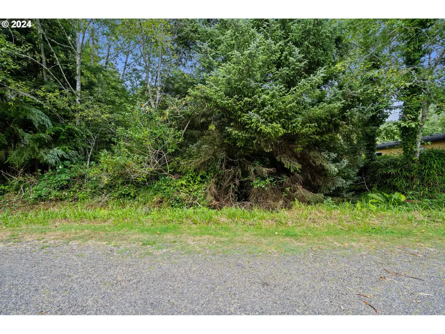 186 S Neptune St, Rockaway Beach, OR 97136 - #3