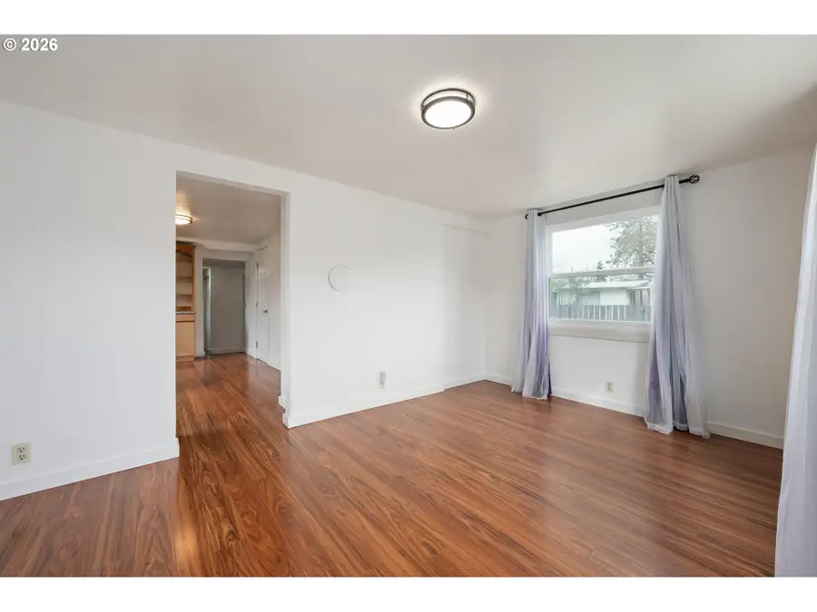 1107 S 7th St, Cottage Grove, OR 97424 - #3