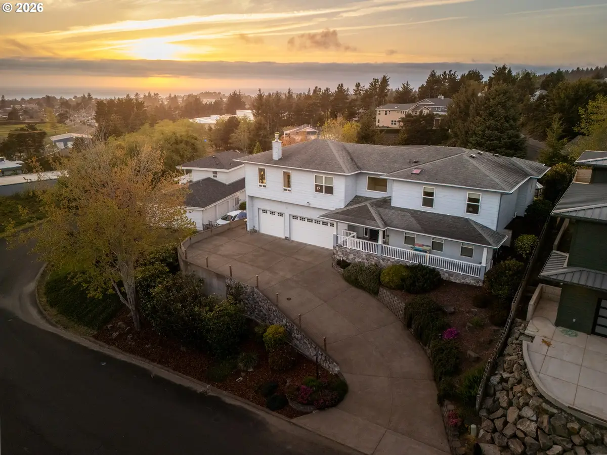 1015 NE 7th Dr, Newport, OR 97365 - #1