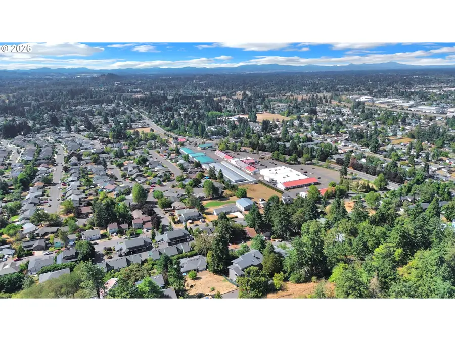 952 Summit Blvd, Springfield, OR 97477 - #3