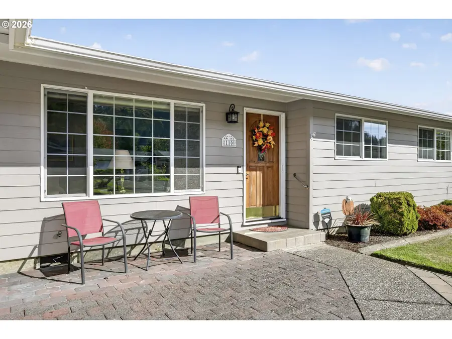 110 Holly Park St, Longview, WA 98632 - #2