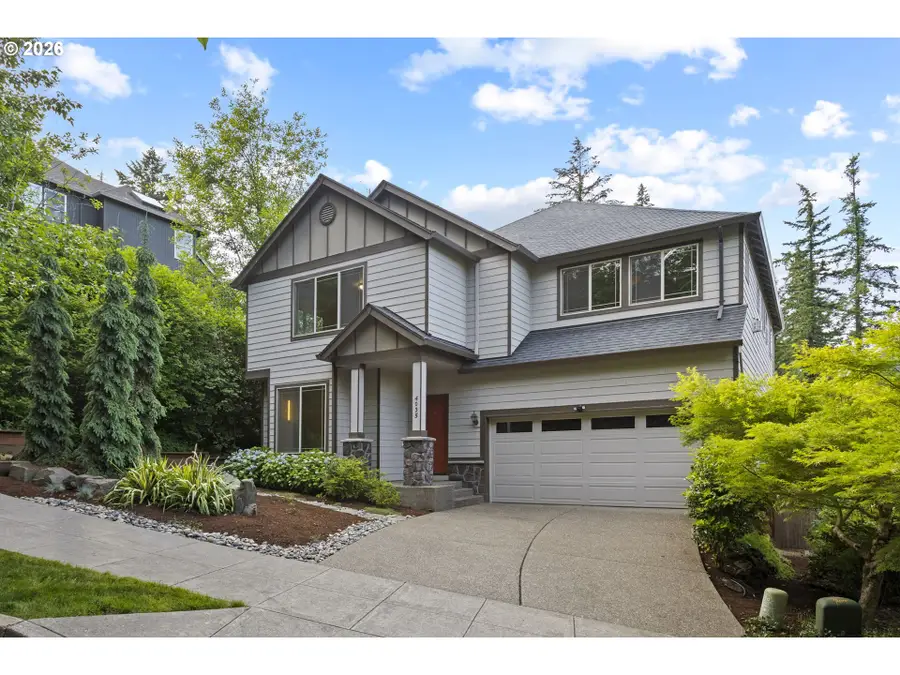 4035 SW Stephenson St, Portland, OR 97219 - #2