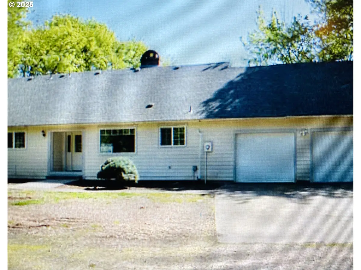 1660 SW Royal Dr, West Linn, OR 97068 - Image #1