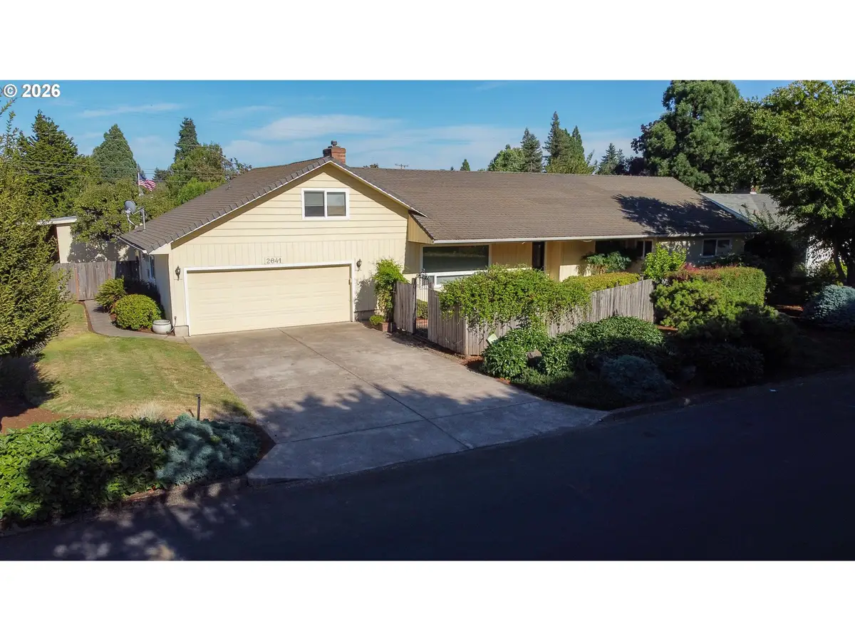 2641 Castle Dr, Springfield, OR 97477 - #1