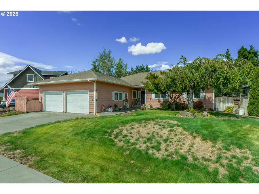 470 E Knoll Dr, The Dalles, OR 97058 - #2