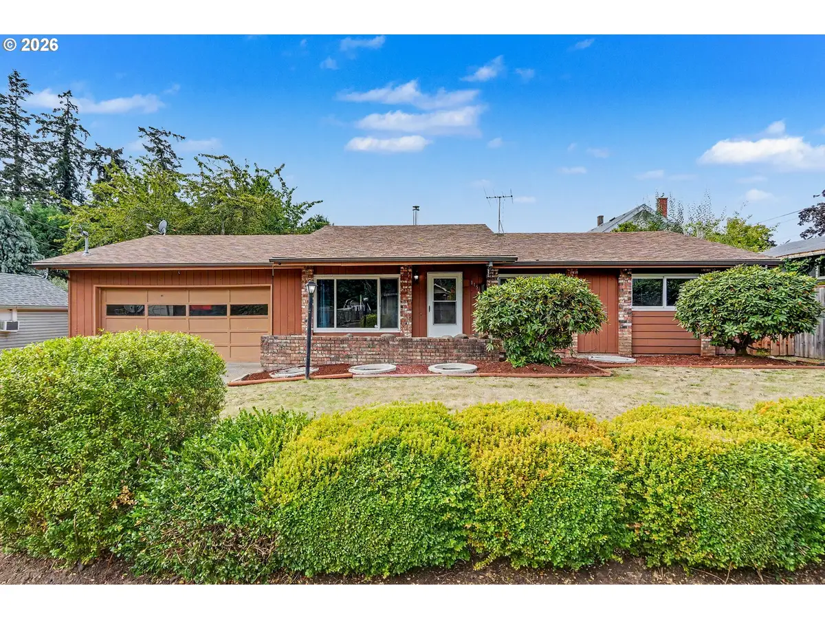 115 Grant St, Silverton, OR 97381 - #1