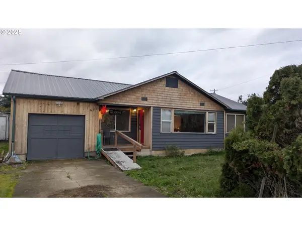 688 32nd St, Springfield, OR 97478