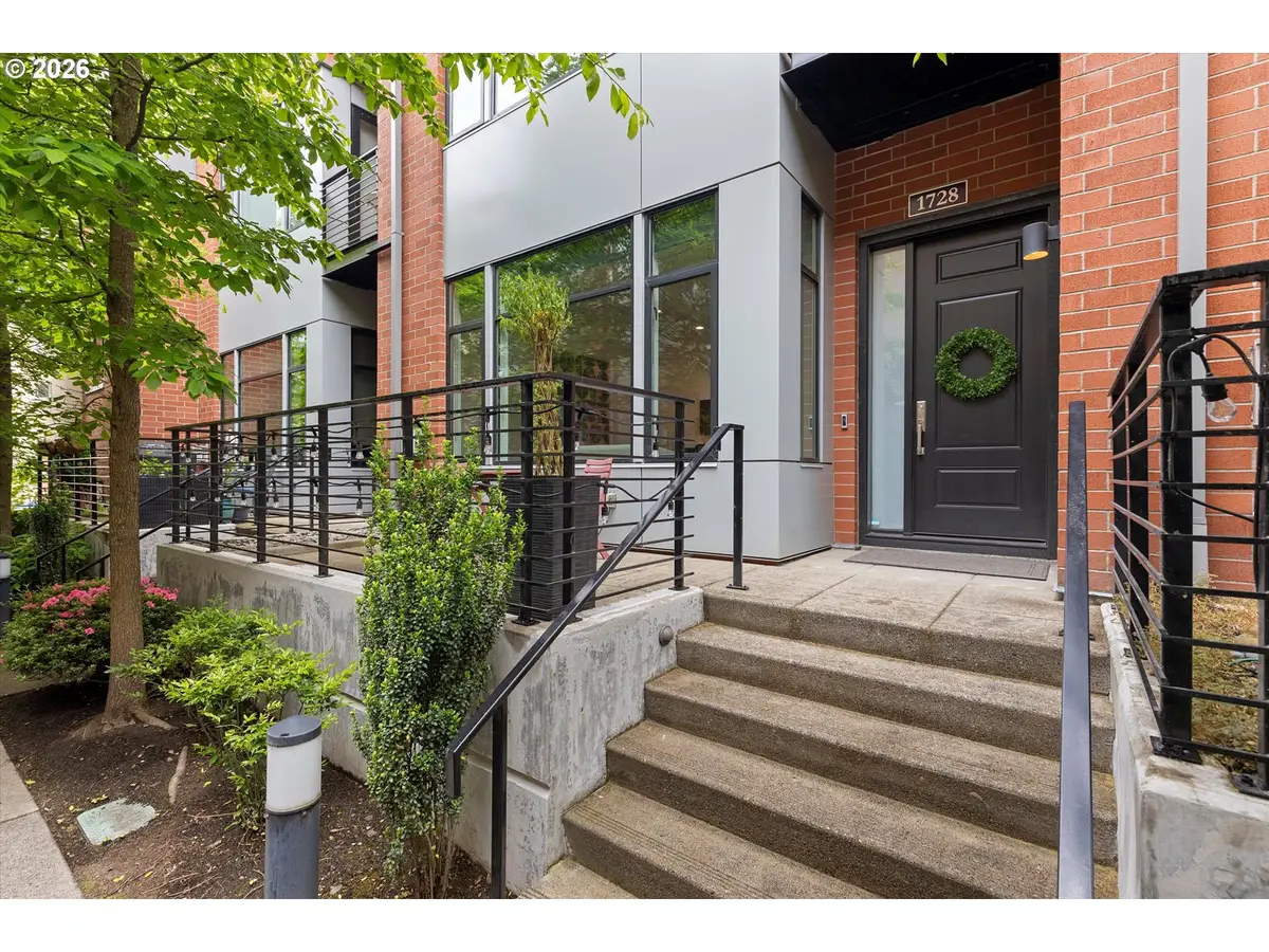 1728 NW Riverscape St, Portland, OR 97209 - #1
