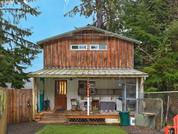 92650 Claremont Rd, Astoria, OR 97103