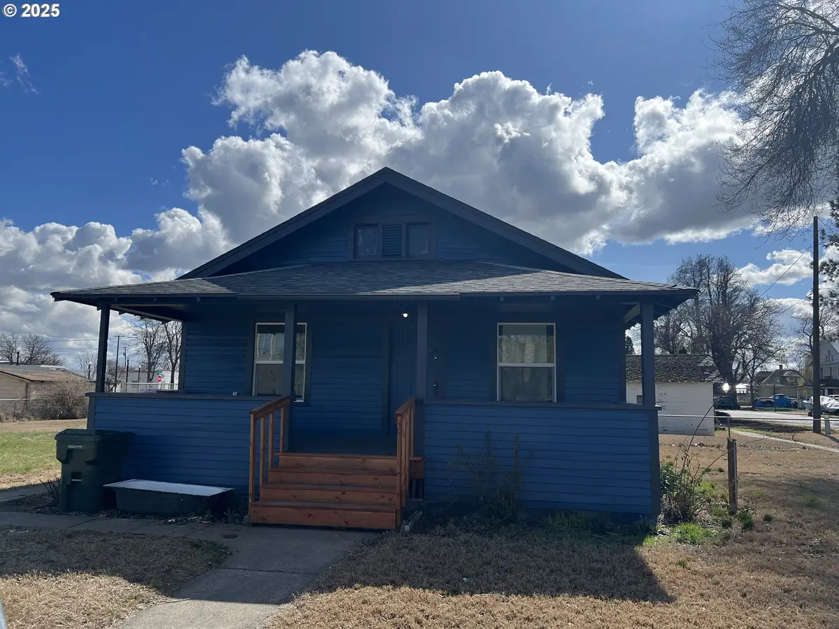 165 E Furnish Ave, Stanfield, OR 97875 - #1