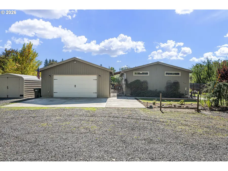 5543 Redwood St, Sweet Home, OR 97386 - #2