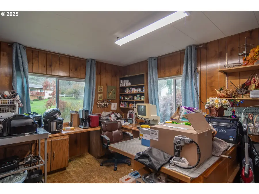 7840 Garden Valley Rd, Roseburg, OR 97471 - Image #2