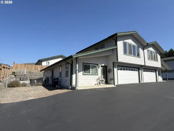 1215 Ransom Ave, Brookings, OR 97415