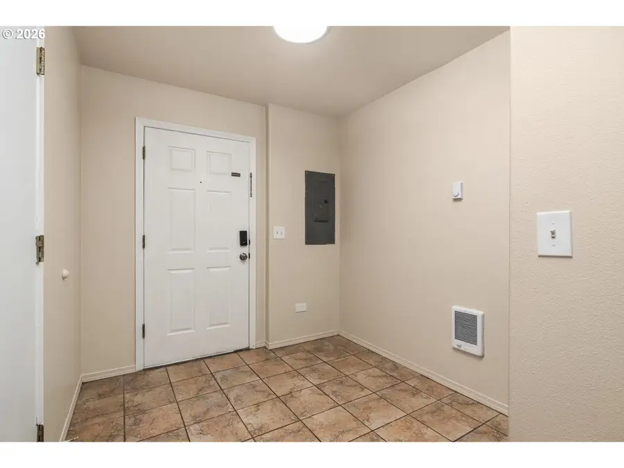 2326 SE Lee Ln, Portland, OR 97233 - #3