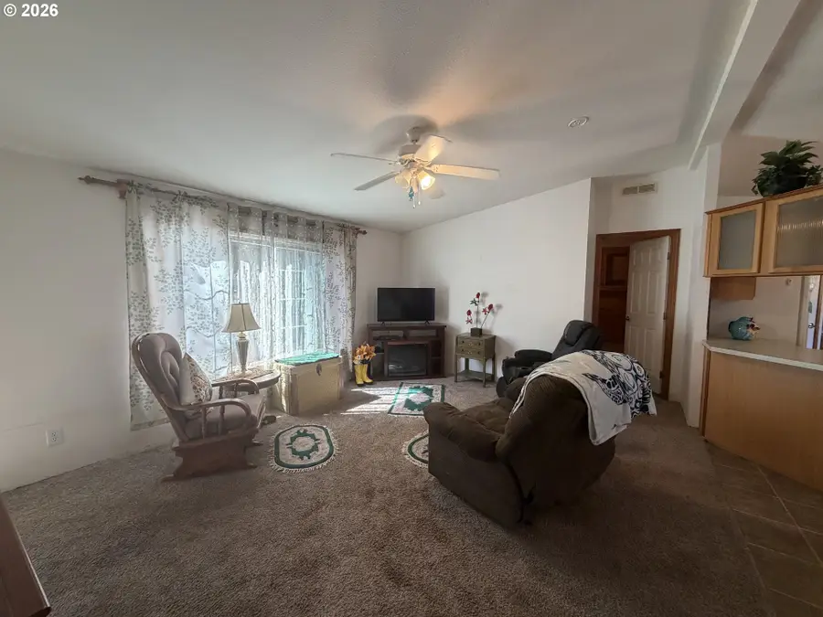 1520 Village Pines Ave, Coos Bay, OR 97420 - #3