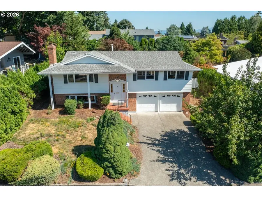 895 NW 3rd St, Gresham, OR 97030 - #2