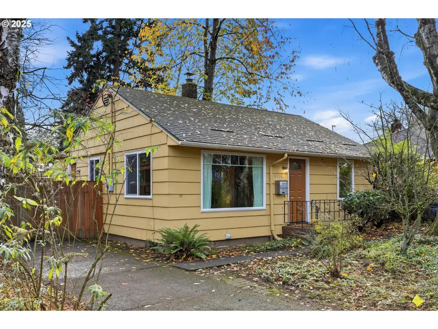 9314 N Tioga Ave, Portland, OR 97203 - Image #2
