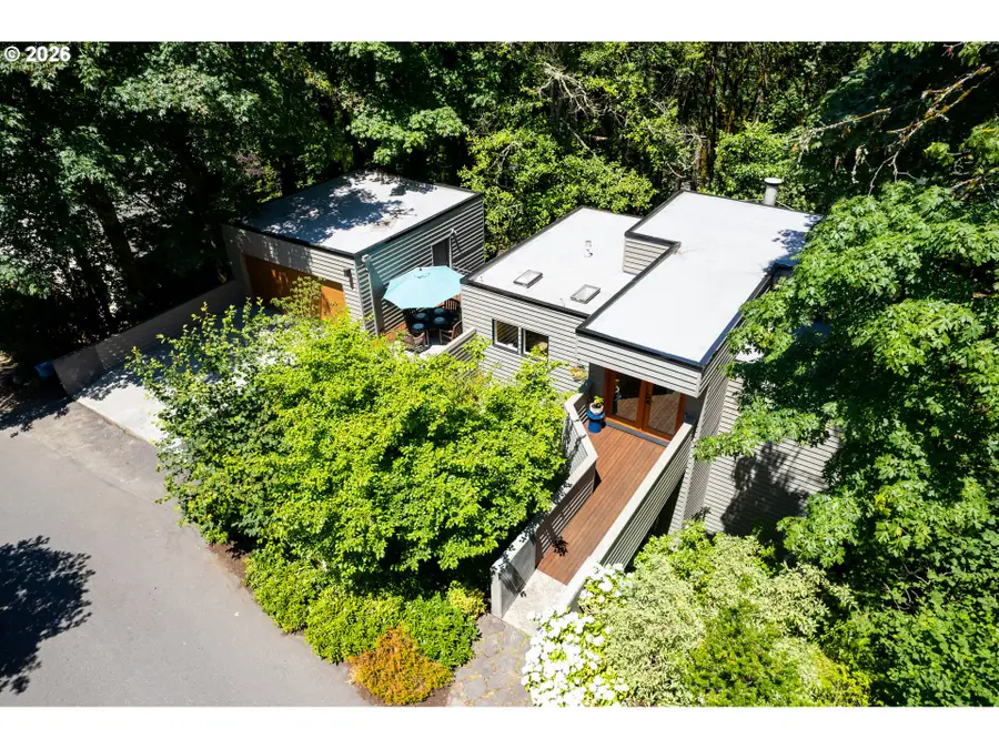 3128 SW Cascade Dr, Portland, OR 97205 - #3