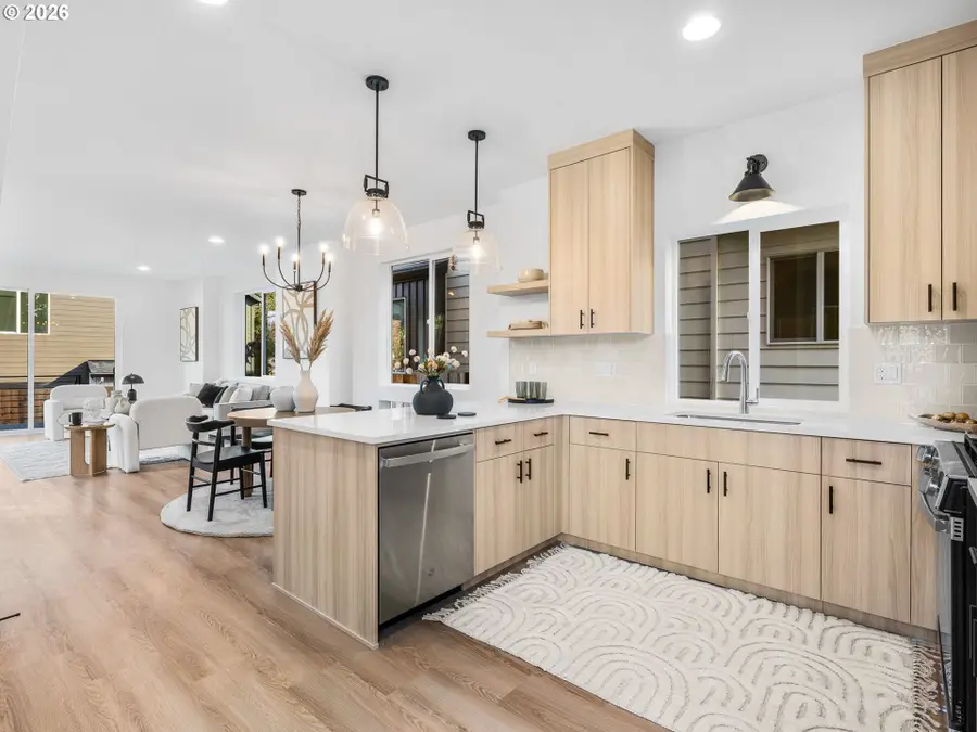 8206 SW 46th Ave, Portland, OR 97219 - Image #3