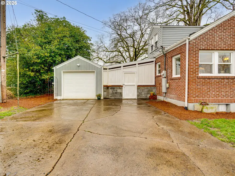 1510 Kinnear St, Kelso, WA 98626 - #3