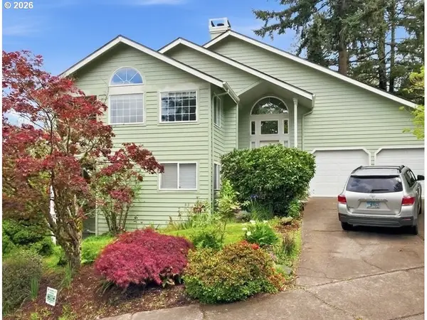 2533 Moon Mountain Dr, Eugene, OR 97403