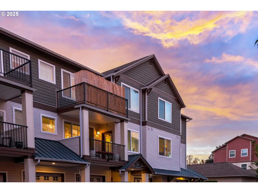 595 NW Lost Springs Ter, Portland, OR 97229 - #3