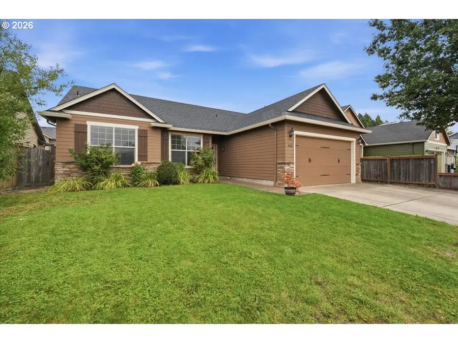 1070 Prairie Meadows Ave, Junction City, OR 97448 - #2