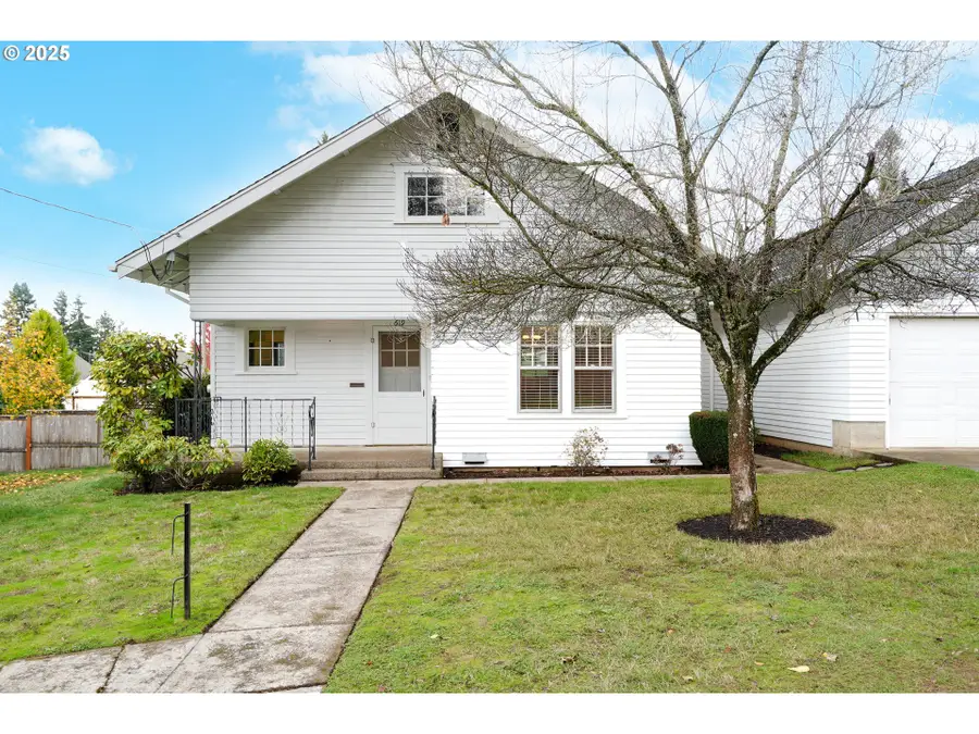 619 B St, Silverton, OR 97381 - Image #3